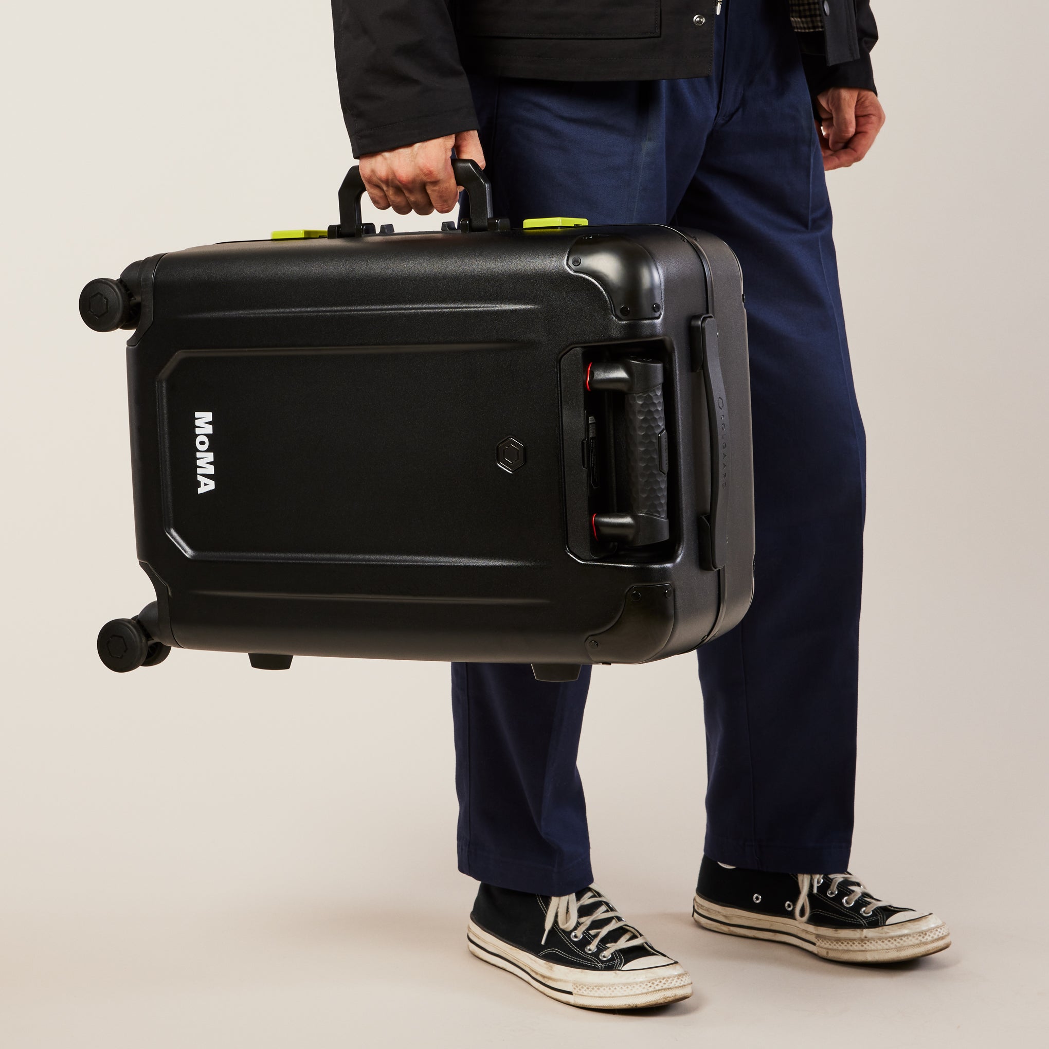 MoMA Solgaard Carry-On Closet Suitcase 4.0 - Black